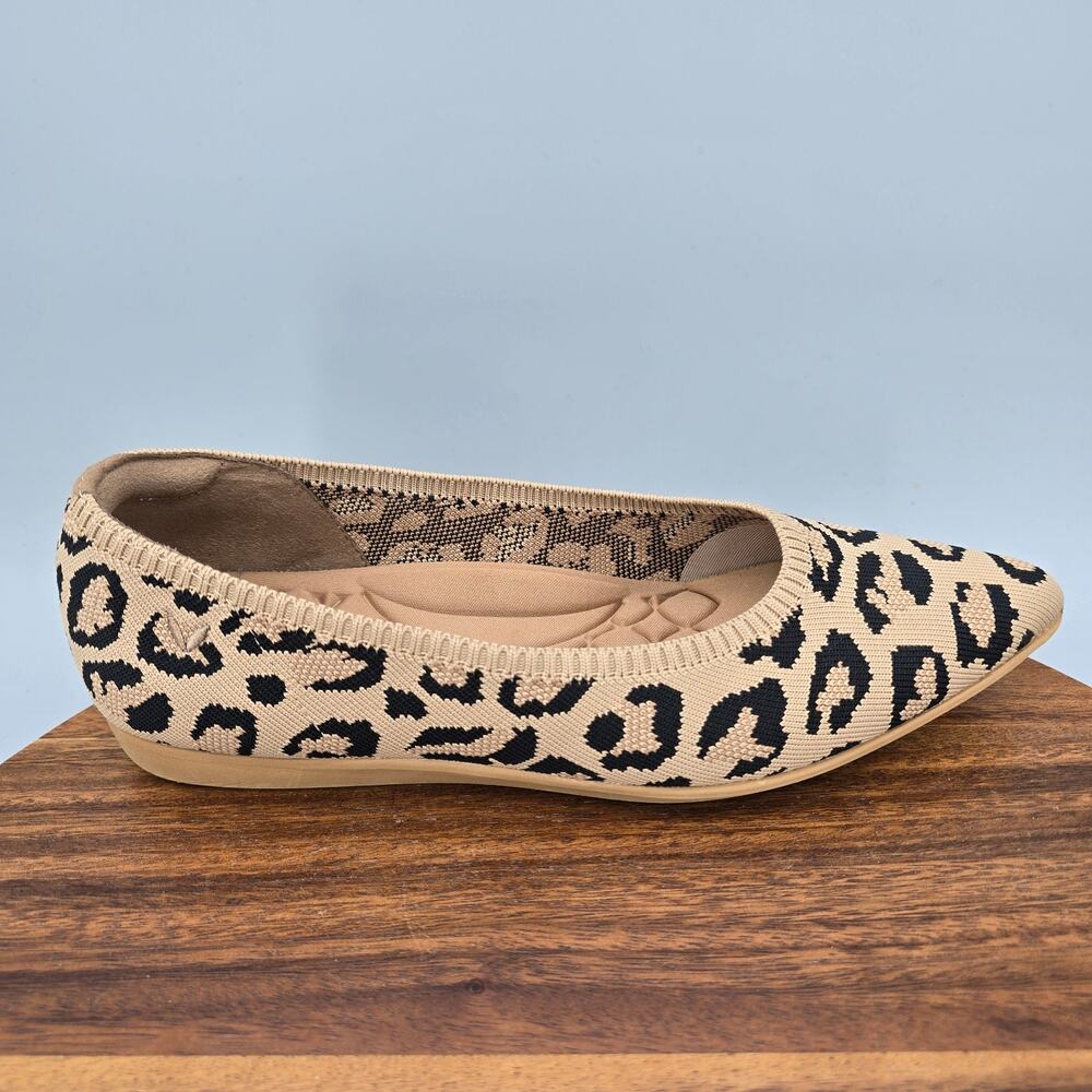 Vivaia Flats Womens 8.5 Leopard Print Pointed Toe Slip On Comfort Ballet Shoes